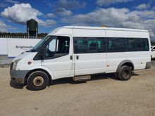 Image of Ford Transit 100 17-Seat RWD Minibus