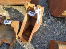Image of 8" Mini Excavator Bucket 135mm Ears 160m Centres 35mm Pins