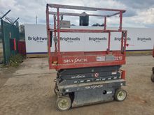 Image of SkyJack SJ III - 3219 Scissor Lift