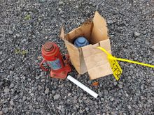 Image of 2x Bottle Jacks