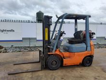 Image of Toyota 42-7PGF15 2T Gas Forklift