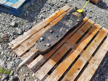 Image of 5T Breaker 30mm Pins | 100mm Ears