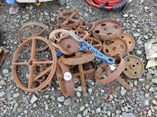Image of 22x Vintage Cast Iron Wheels