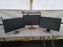 Image of 22x Computer Monitors