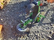 Image of Avant Weedbrush