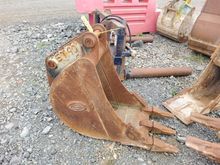 Image of Strickland 18" Bucket To Suit 9T Excavator - Pins 45mm | Ears 165mm | Centres 340mm