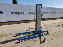 Image of Genie SLA-20 Material Lift