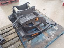 Image of Hardlife 040-MG Manual Grapple to suit Takeuchi