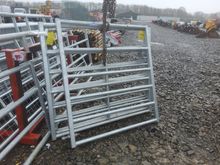 Image of 3x 5'4"  & 1x 4'5" Gates