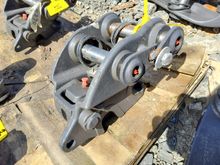 Image of Hitch 30mm Pins, 95mm Ears, 90mm Centres