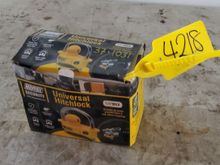 Image of Maypole Universal Hitchlock