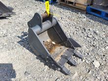 Image of Bucket 19in Wide, 45mm Pins, 145mm Ears, 245mm Centres