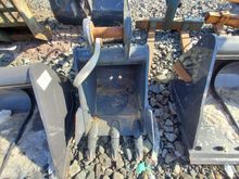 Image of 500mm Bucket, 45mm pins, 145mm ears & 245mm centres