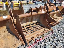 Image of 46" 6T Riddle Bucket 170mm Ears; 295mm Centres; 50mm Pins