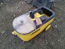 Image of Karcher Puzzi Carpet Cleaner