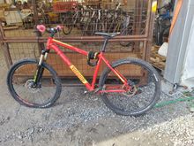 Image of 1x Hoodoo Bicycle Frame Number: AA71251044 Frame Size: 20"