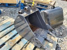 Image of Bucket 18in Wide, 35mm Pins, 110mm Ears, 140mm Centres