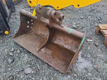 Image of Digger Bucket - 1000mm Wide | 45mm Pins | 155mm Ears | 220mm Centres