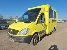 Image of MERCEDES-BENZ SPRINTER 519 CDI Ambulance