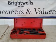 Image of Virax Threading Ratchet