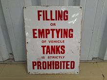 Image of Filling Fuel Tank Sign