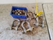 Image of Qty of Heavy Duty D-Links and Bolts