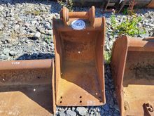 Image of 18" Bucket 150mm Ears 345mm Centres 45mm Pins