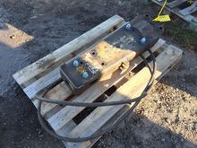 Image of JCB 1 T Breaker Pins 30mm | Ears 110mm | Centres 90mm/160mm