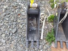 Image of 1'' Bucket, 45mm Pins, 145mm Ears, 245mm Centres