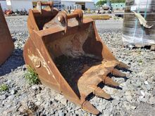 Image of 4ft Bucket with Teeth