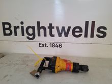 Image of Atlas Copco Tex05Pe 19 X 50Mm Pneumatic Breaker 6.5Kg