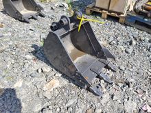 Image of Bucket 18in Wide, 35mm Pins, 110mm Ears, 140mm Centres