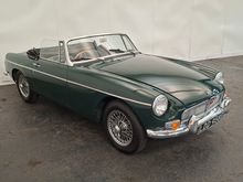 Image of 1967 MGB Roadster