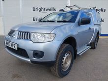 Image of MITSUBISHI L200 4LIFE CLUB CAB DI-D Pick-up