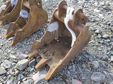 Image of 1' Bucket 30mm Pins 120mm Ears 125mm Centres