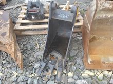 Image of CAT 12" Bucket 45mm Pins 260mm Centres