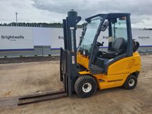 Image of EFG 320 Forklift