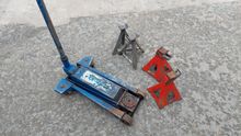 Image of 1 x Jack & 4 x Axle Stands
