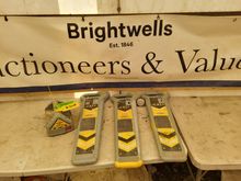 Image of 3x Cat Scanners & 1x Genny