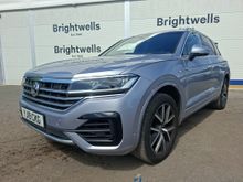 Image of VOLKSWAGEN TOUAREG V6 R-LINE TECH TD Estate