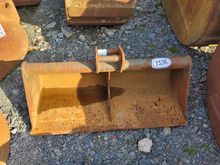 Image of 3ft Excavator Bucket 115mm Ears 120mm Centres 30mm Pins