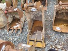 Image of Takeuchi TB180 Bucket 17"