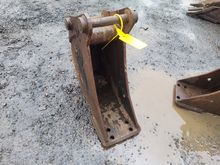 Image of Strickland Bucket - Width 8inch | Pins 30mm | Ears 165mm | Centres 230mm