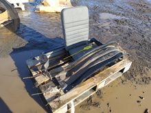 Image of 2x Pallets of Car Parts