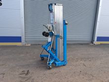 Image of Genie SLA25 Material Lift