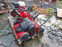 Image of 1x Petrol and 1x Electric Scarifier