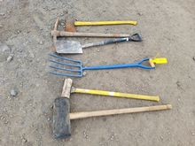 Image of 1x Axe, 1x Pickaxe/Mattock, 1x Garden Spade, 1x Garden Fork