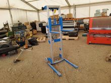 Image of Genie GL10 Lift