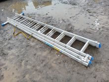 Image of Roof Ladder 10 Run Triple Extension