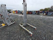 Image of Sumner 2010 Material Lift